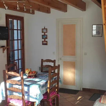 Casa de Férias Presqu'il De St Mandrier Sur Location Saisonnieres Saint-Mandrier-sur-Mer